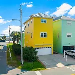 Colorful Cottage Next To Pier Park W/ Gulf Views And Pool!