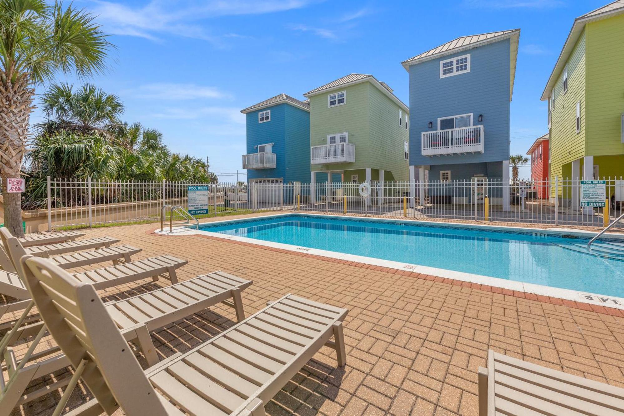 Colorful Next To Pier Park W/ Gulf Views And Pool! * Panama City Beach