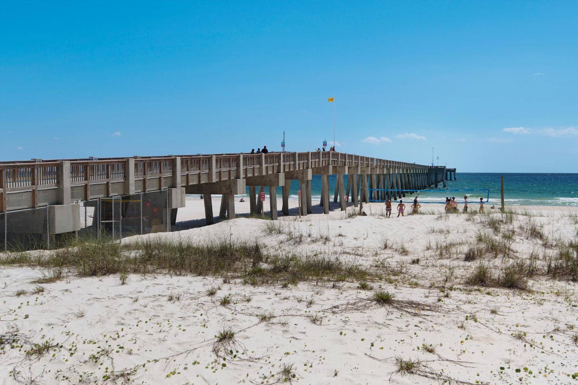 Holiday home Colorful Next To Pier Park W/ Gulf Views And Pool! *