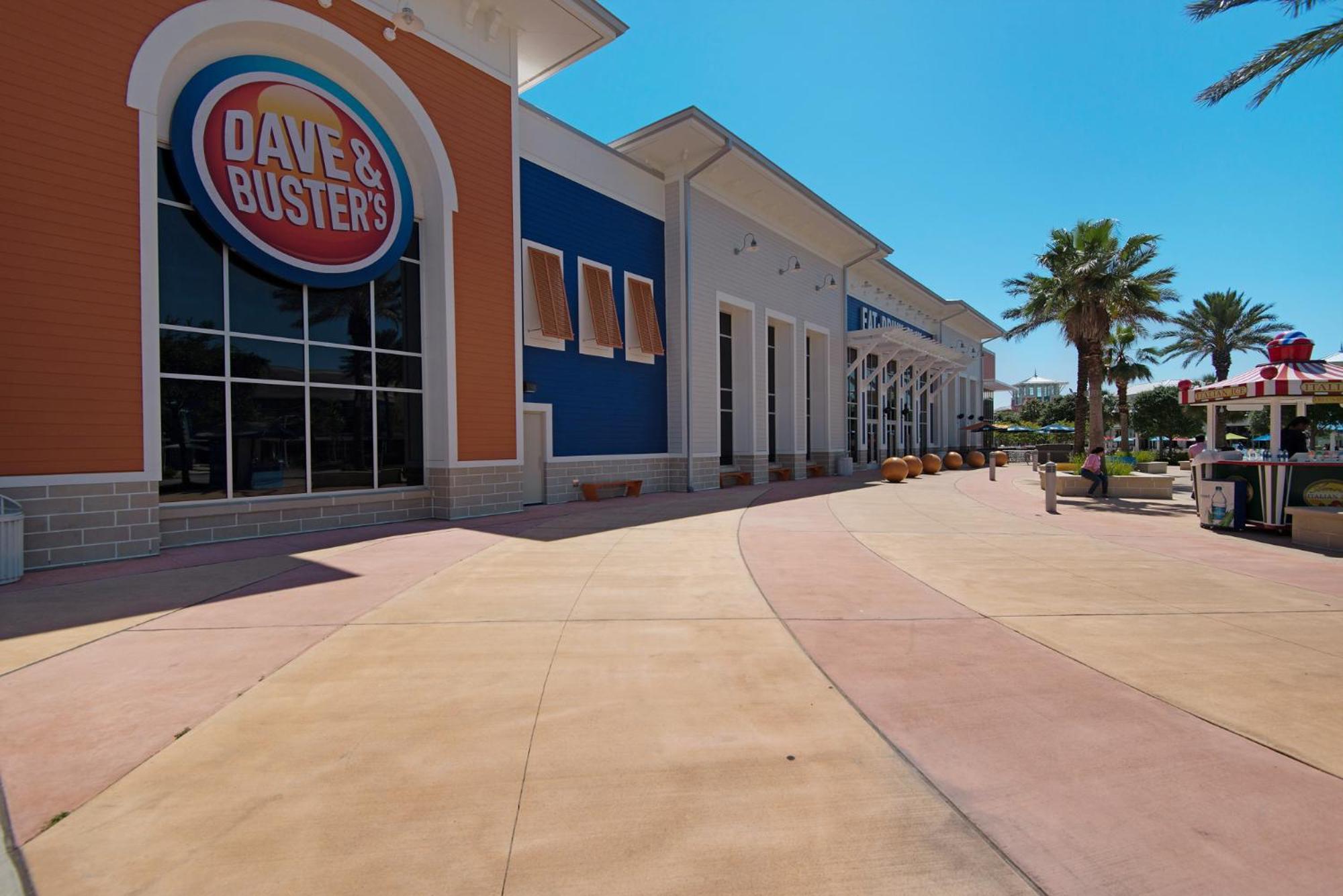 Colorful Next To Pier Park W/ Gulf Views And Pool!