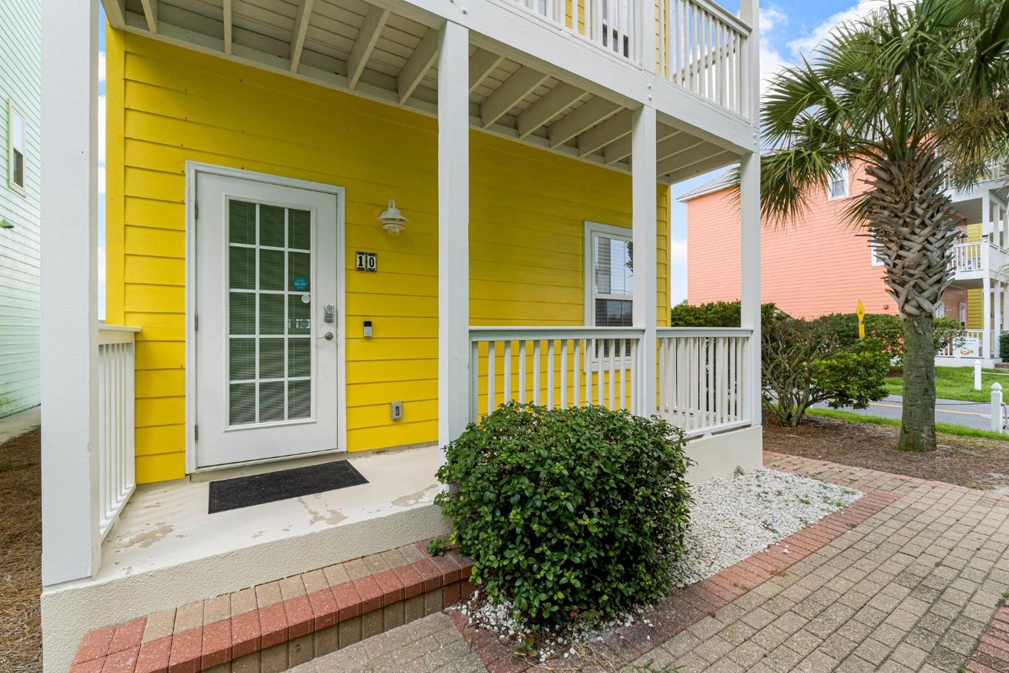 Holiday home Colorful Next To Pier Park W/ Gulf Views And Pool!