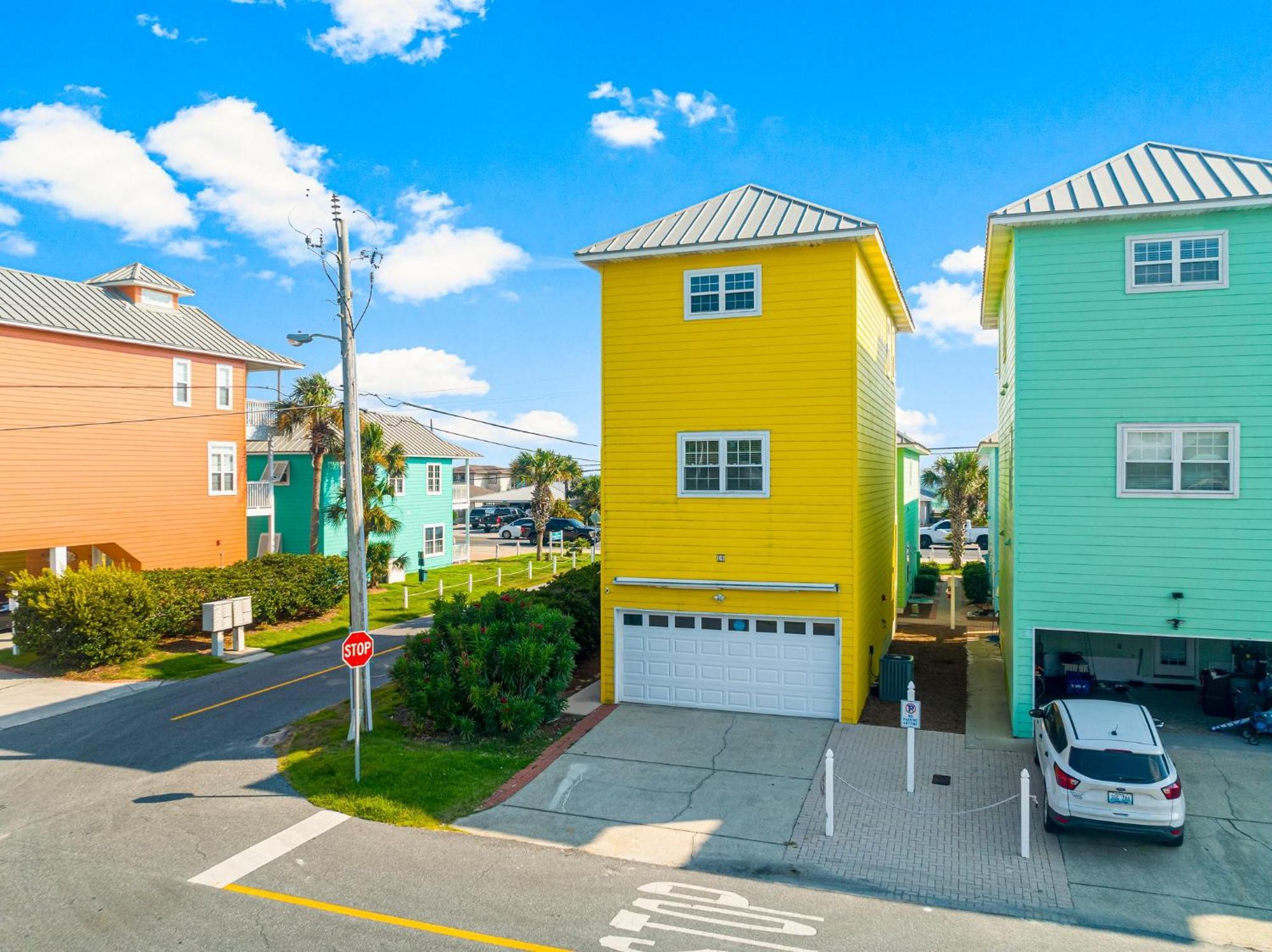 Colorful Next To Pier Park W/ Gulf Views And Pool! Panama City Beach