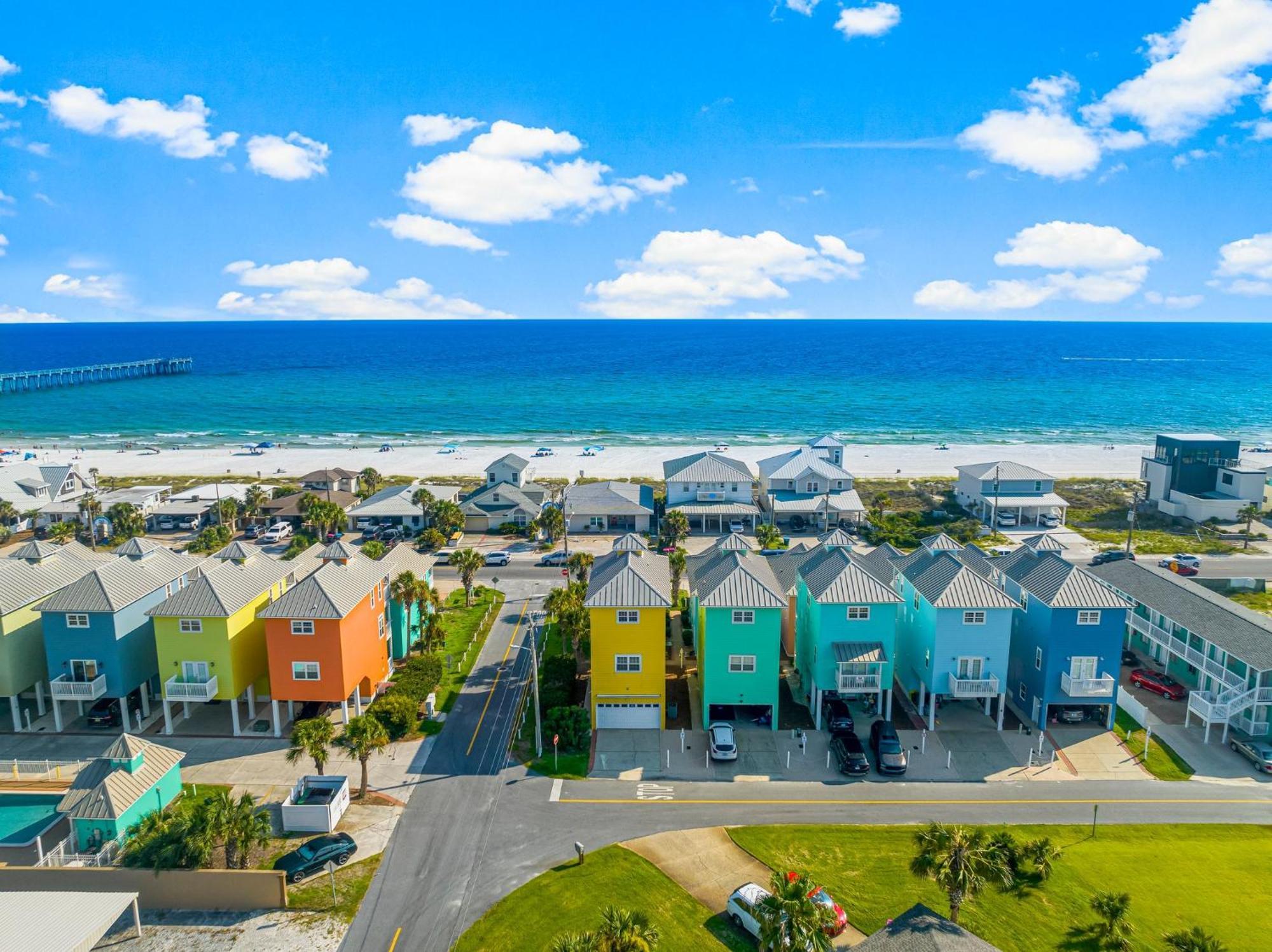 Holiday home Colorful Next To Pier Park W/ Gulf Views And Pool! *