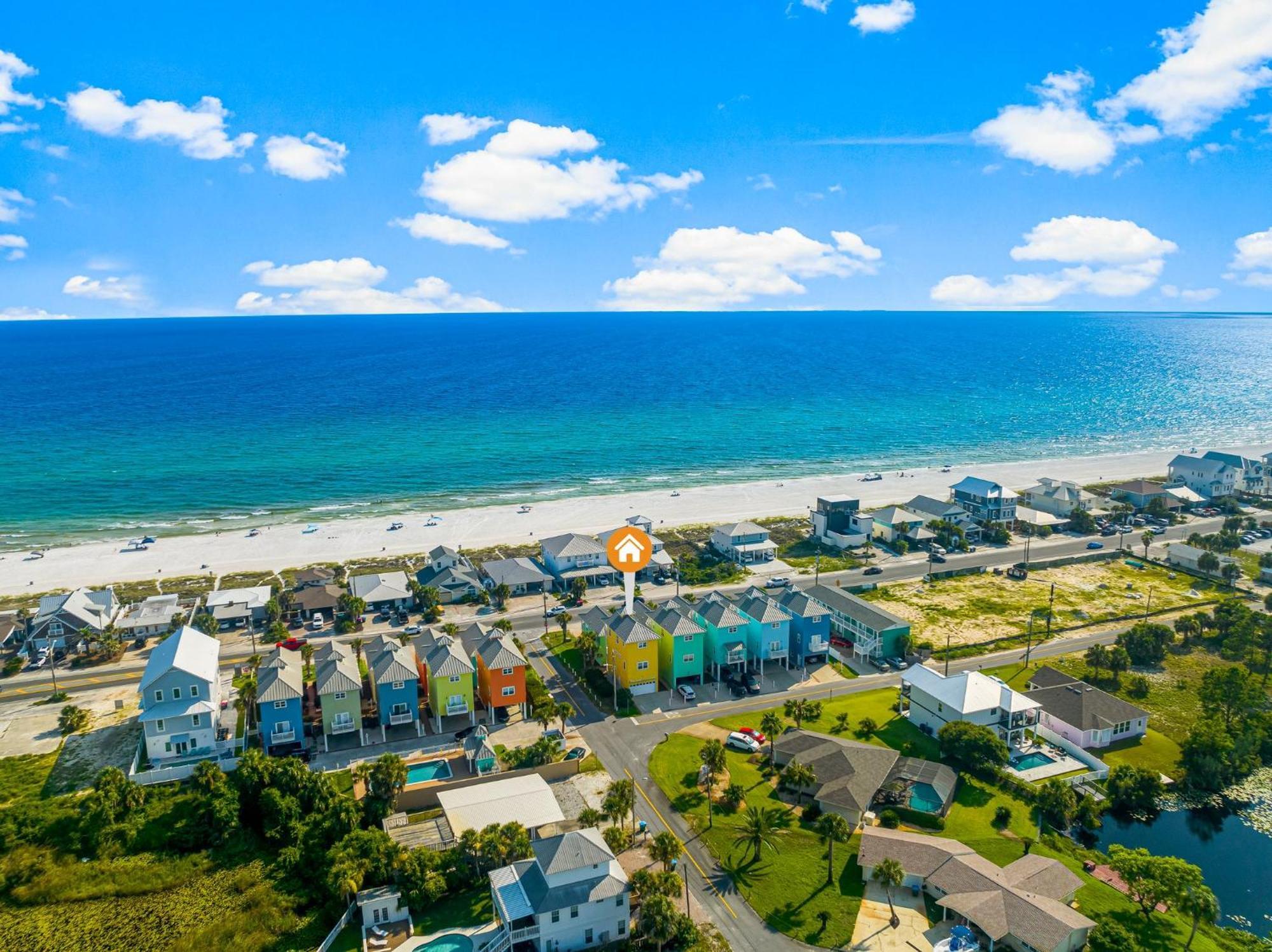 Holiday home Colorful Next To Pier Park W/ Gulf Views And Pool!