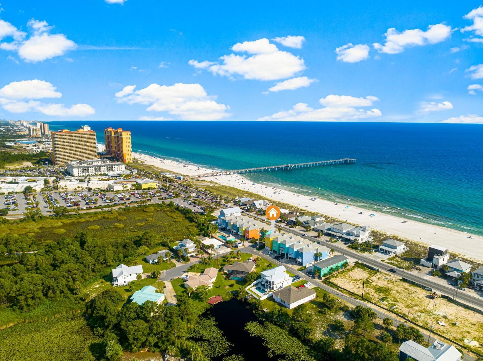 Colorful Next To Pier Park W/ Gulf Views And Pool!