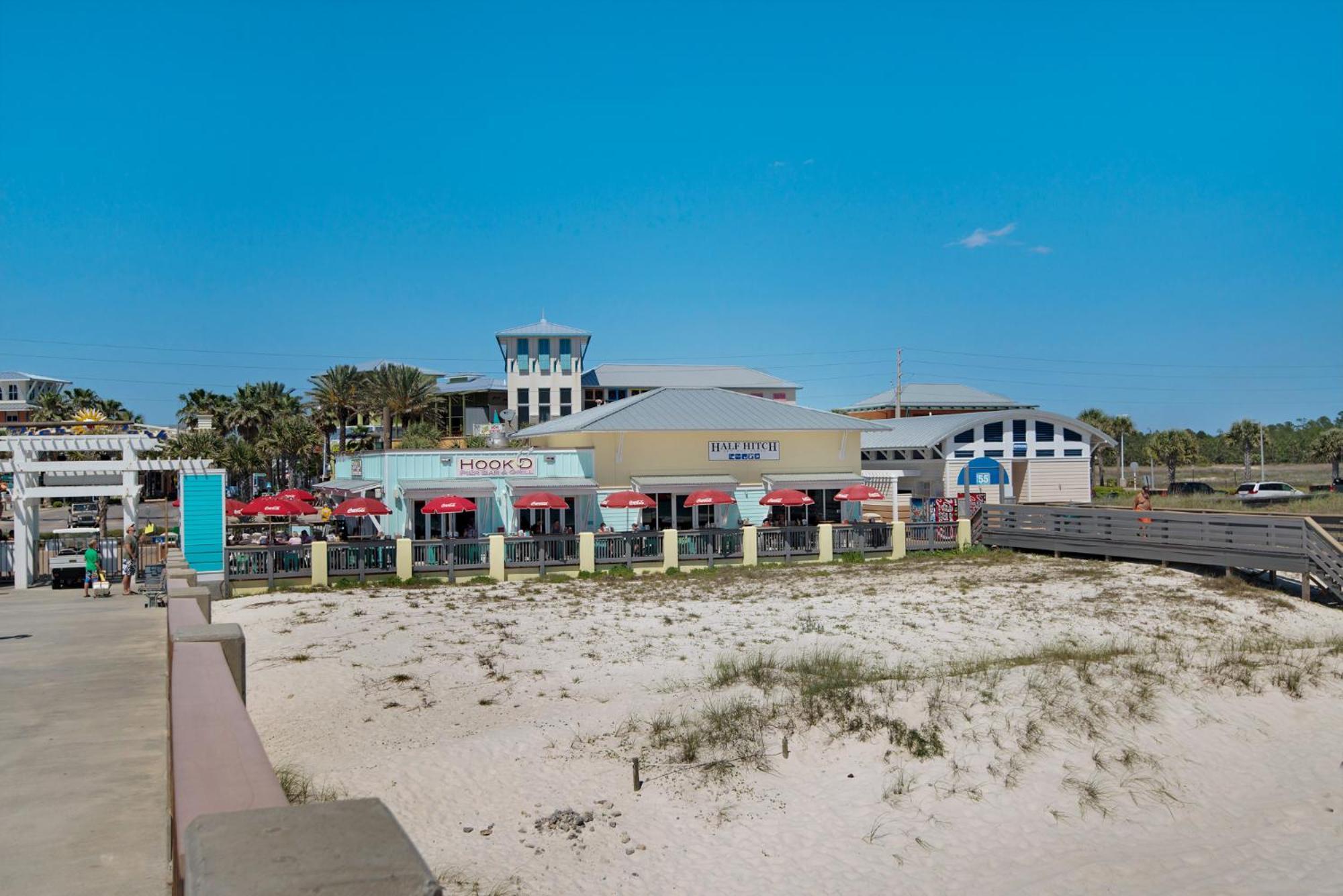 Colorful Next To Pier Park W/ Gulf Views And Pool! Holiday home Panama City Beach