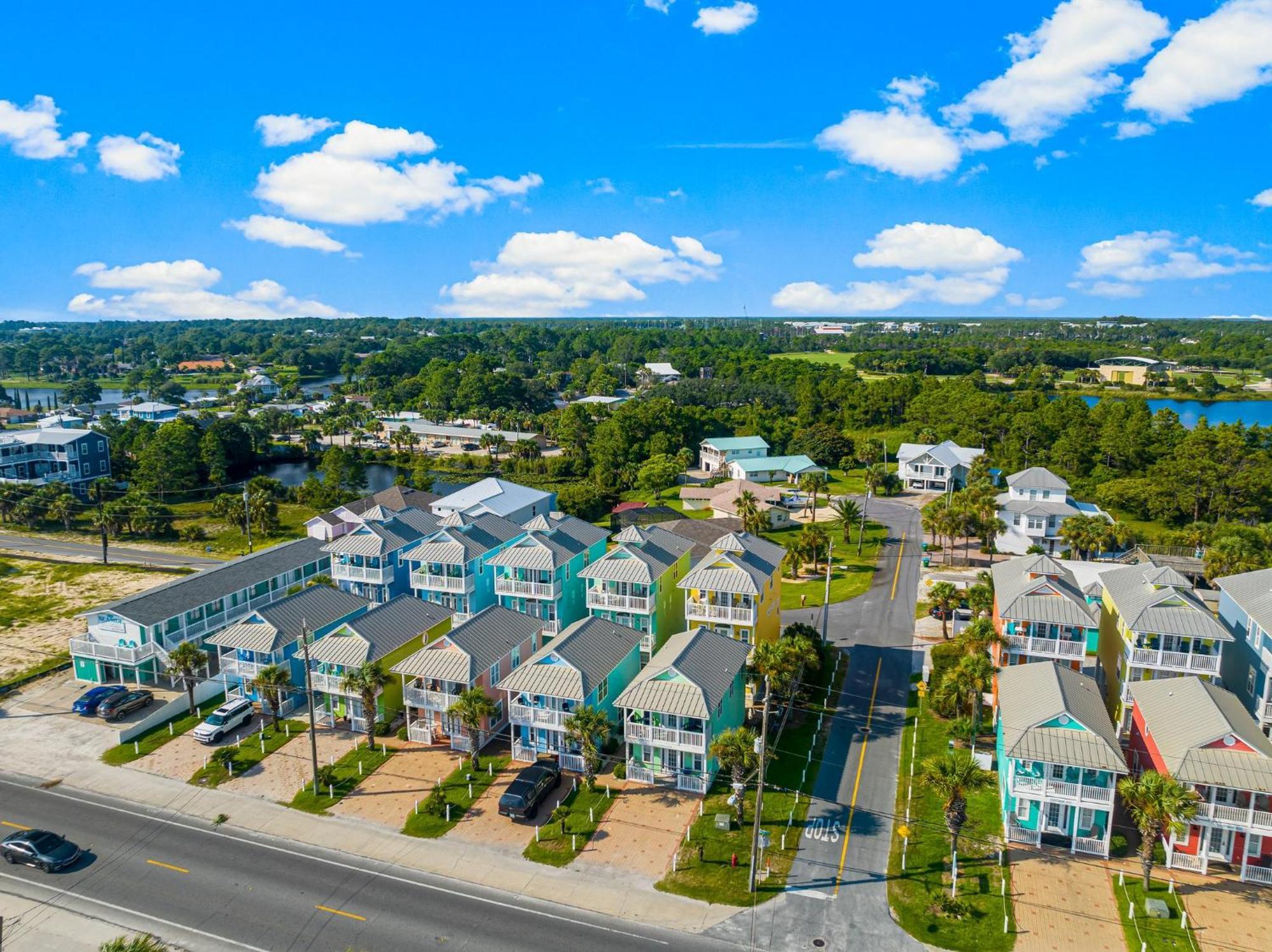 Holiday home Colorful Next To Pier Park W/ Gulf Views And Pool! *